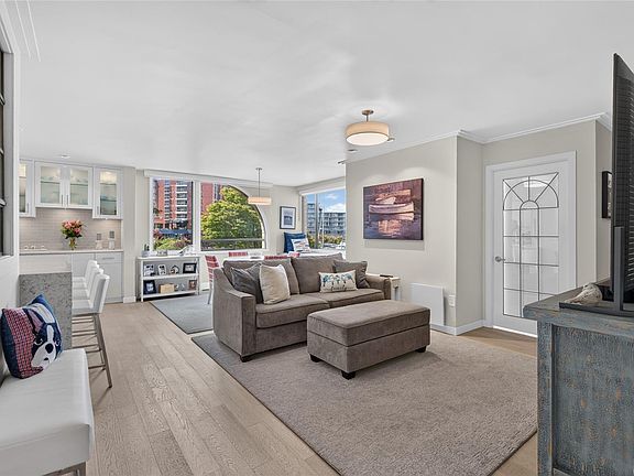 2nd image of 640 Montreal St #203