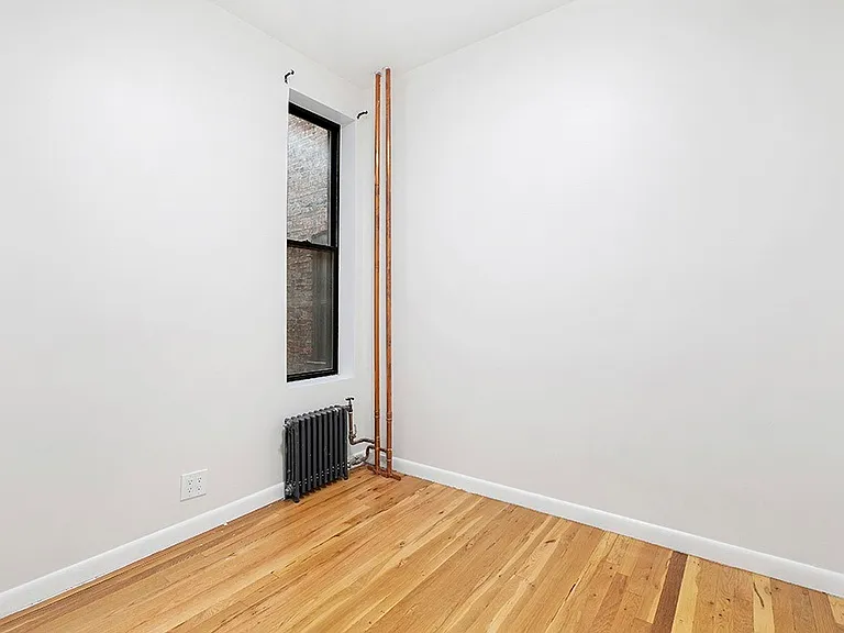 1272 Amsterdam Ave #3D — Photo 2