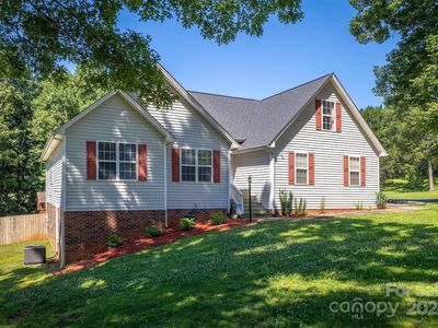 704 17th Avenue Dr SE, Hickory, NC, 28602