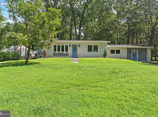 301 Green Dr, Pasadena, MD 21122