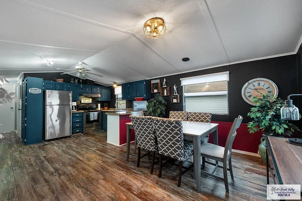 2 bed, 2.0 bath, 1140 sqft, $1,500 — Photo 1