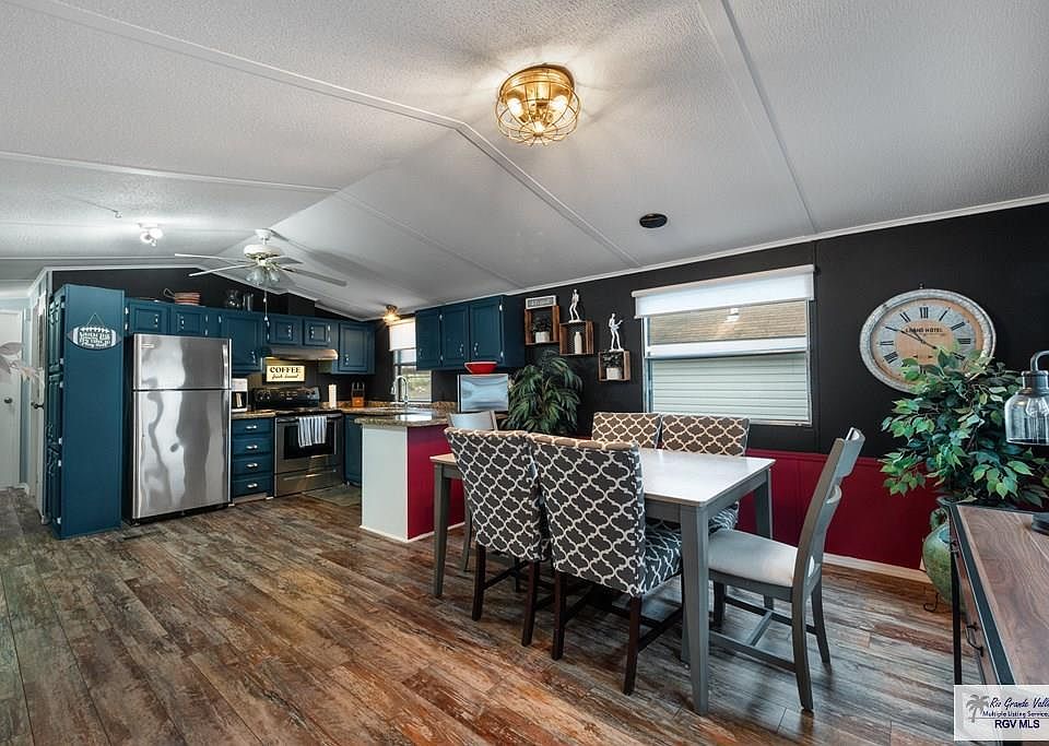 1st image of 70 Palm Ln