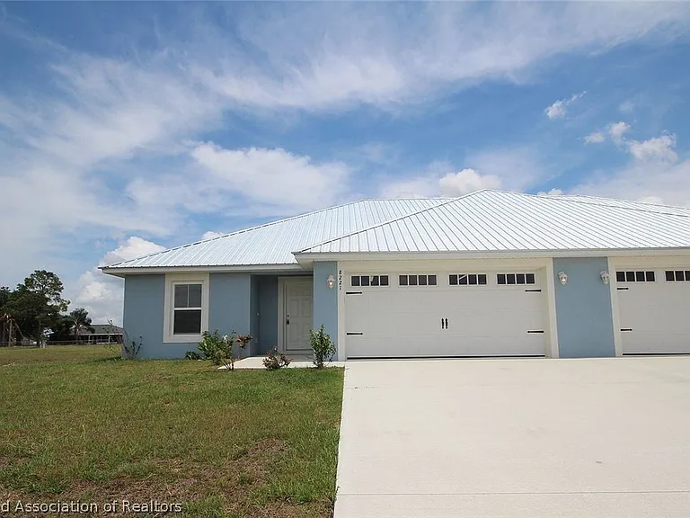 8203 Cozumel Ln — Photo 1