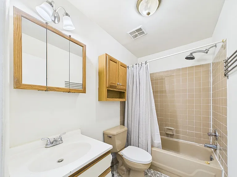 701 South 16th Street — Photo 16