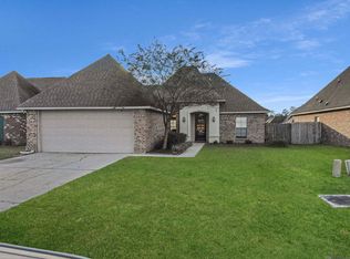 33853 Nicole Ave, Denham Springs, LA 70706