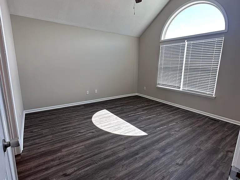 15100 Kelly Dr #15100 — Photo 10