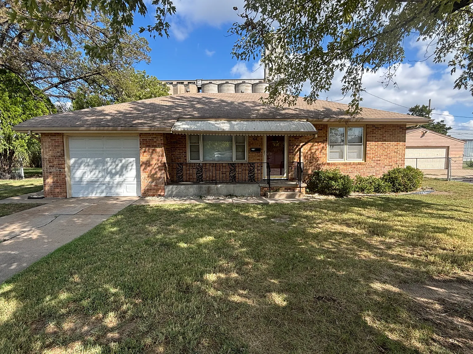 3 bed, 1256 sqft, $1,395 — Photo 3