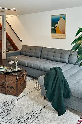 Rented by Outlive | media 31