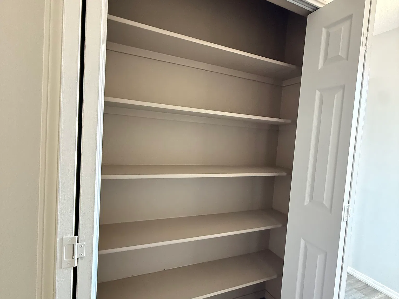 3 bed, 1834 sqft, $3,000 — Photo 3