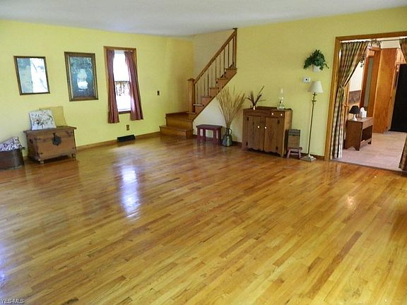 5th image of 12137 Parker Dr