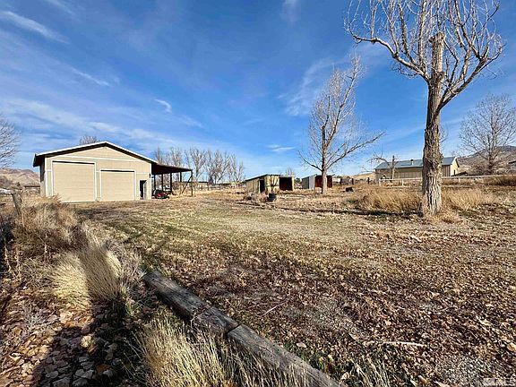3rd image of 3515 Lupine Dr