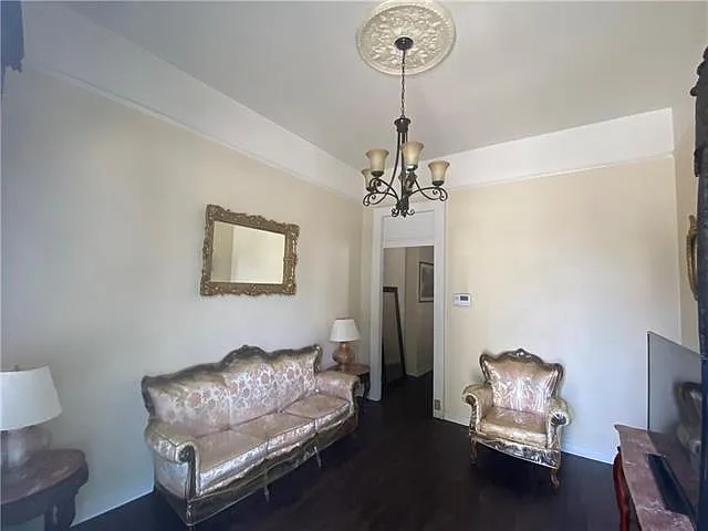5226 Annunciation St — Photo 11