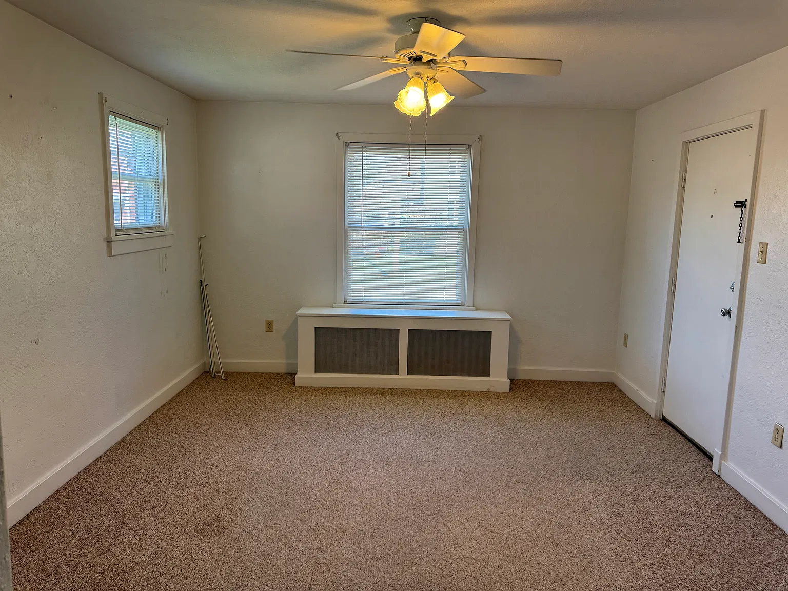 2 bed, $800 — Photo 2