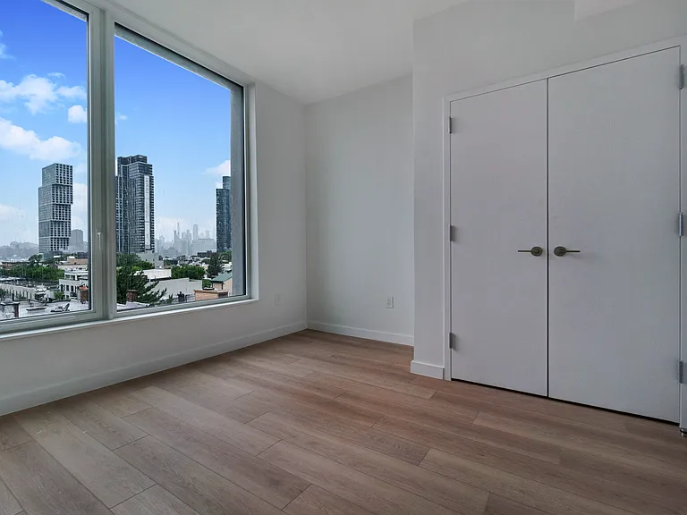 1024 Manhattan Ave #Penthouse 701 — Photo 7