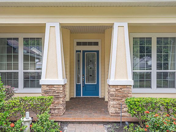 2nd image of 819 Cypress Crossing Trl