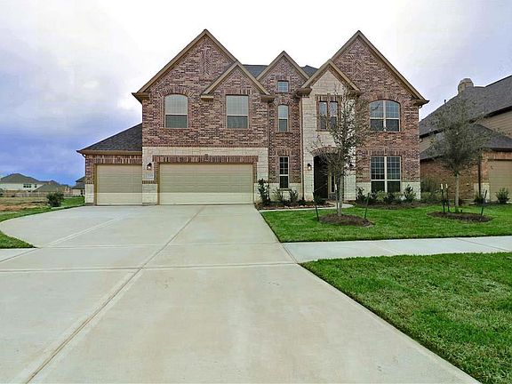 Located on 2202 in Enclave at Riverpark - Riverpark - 60's in Sugar Land, TX