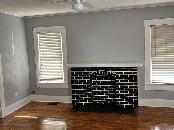 4th image of 813 W Oak St #1