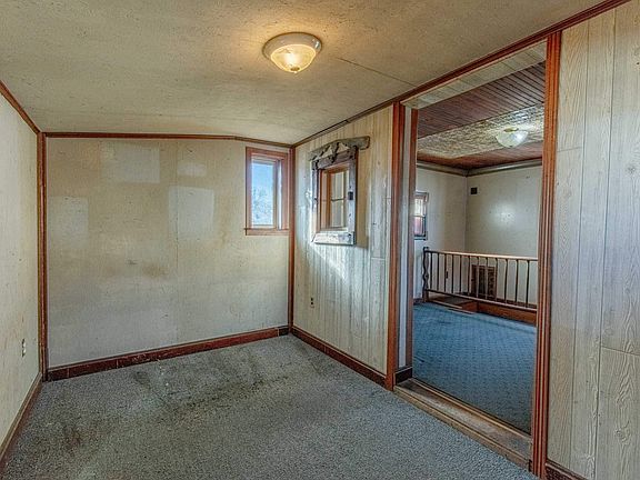 4th image of 303 Main St #A