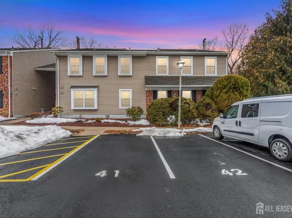 46 Lane Ct, Old Bridge, NJ 08857