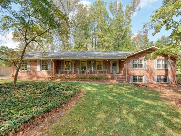 2607 Club Valley Dr NE, Marietta, GA 30068