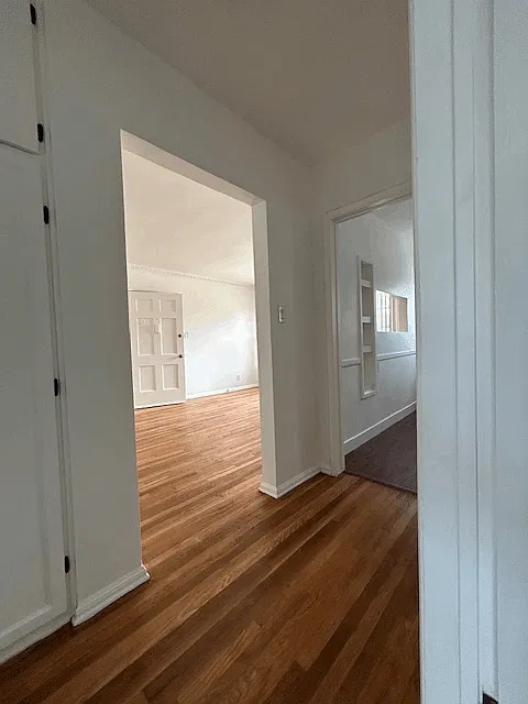 5470 San Vicente Blvd LLC — Photo 2