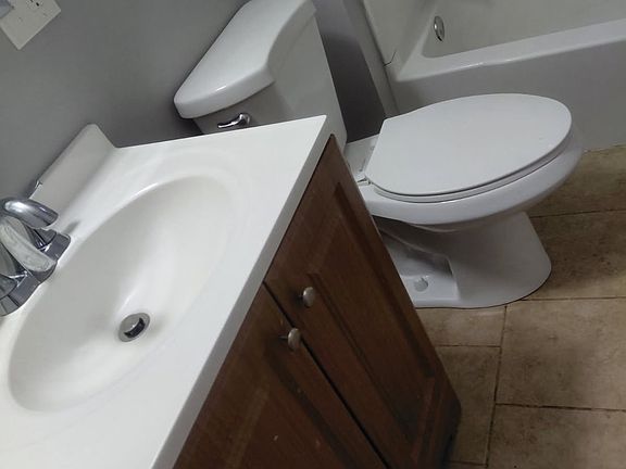 3rd image of 488 Ridge St #1