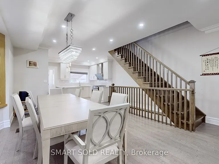 1040 Ossington Ave #MAIN FLR 2ND FLR — Photo 6