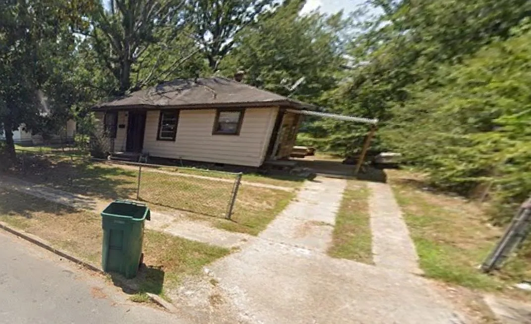 Shirley Street, Pine Bluff — Photo 1