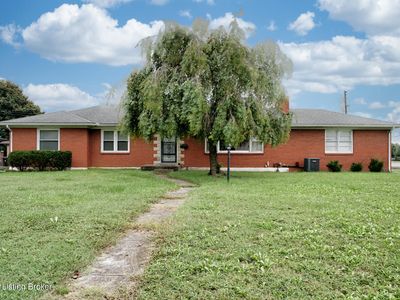 2200 Paris Dr, Louisville, KY, 40218