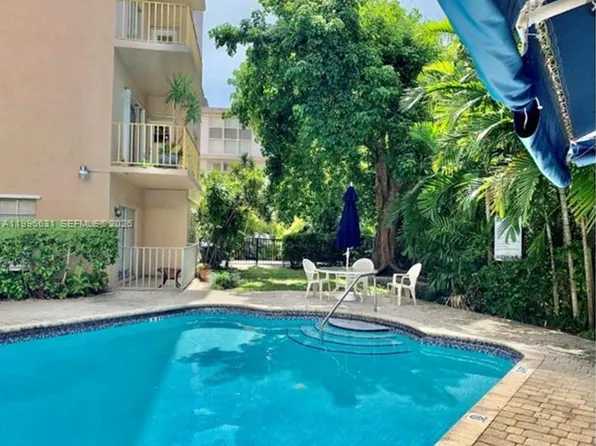 1120 99th St APT 503, Bay Harbor Islands, FL 33154
