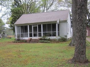 95 Emmaus Rd, Poquoson, VA 23662