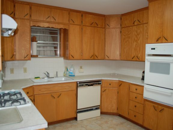 3rd image of 1602 E 4th Ave