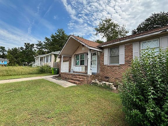 3rd image of 112 Harwood Dr