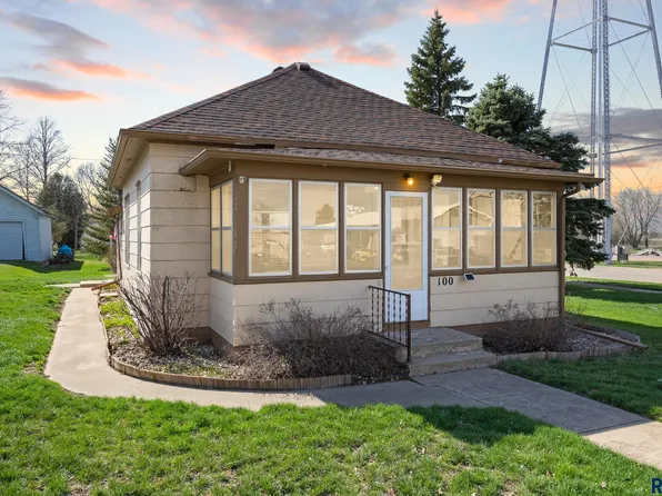 100 S Washington St, Humboldt, SD 57035