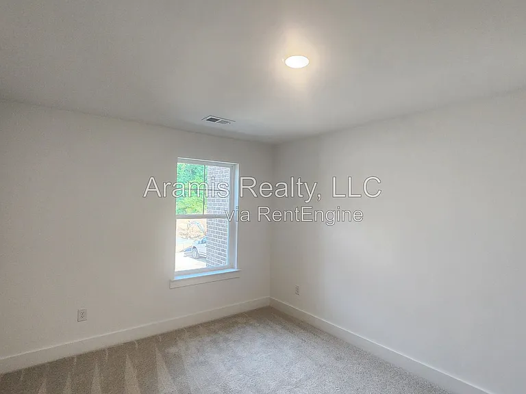 450 Laurelwood Ln #1 — Photo 7