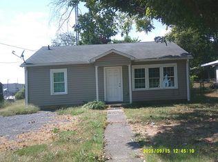 1129 S 4th St, Union City, TN 38261