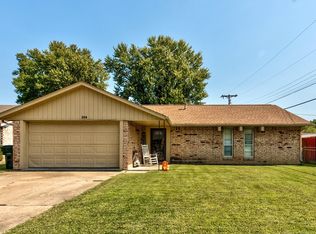 504 Cumberland Dr, Muskogee, OK 74403