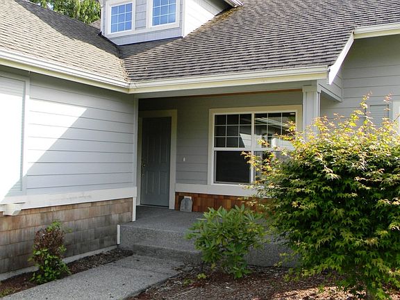 4th image of 33 Leighbrook Ln