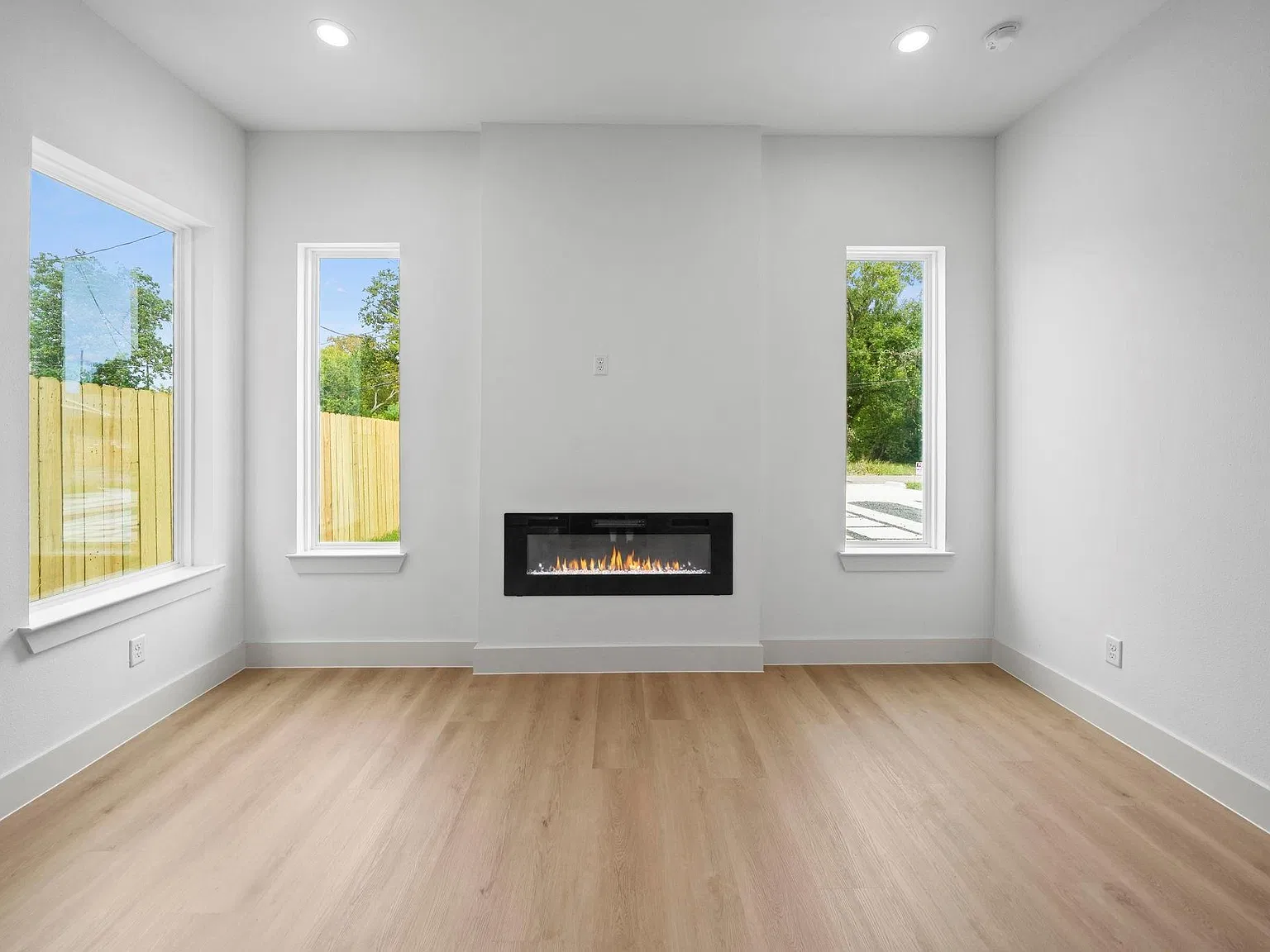 426 Calloway St — Photo 2