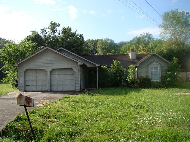 1st image of 808 Glenoaks Dr