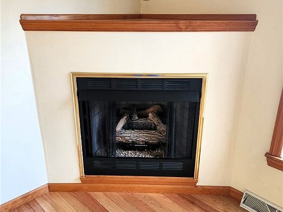 3rd image of 1303 Blue Stone Dr