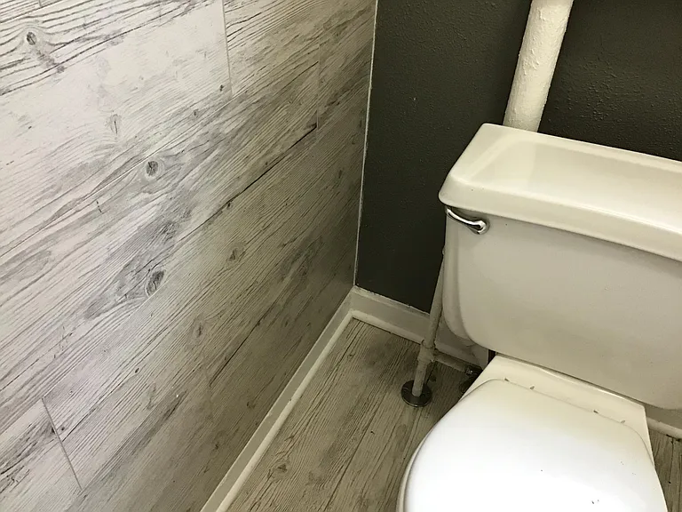 809 Foster St — Photo 24