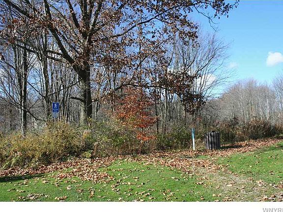 5th image of 14 Arrowood Ln