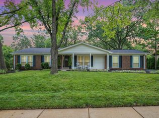 517 Redondo Dr, Chesterfield, MO 63017