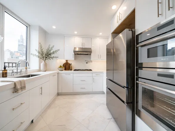 351 East 51st Street #PH5B, photo 3