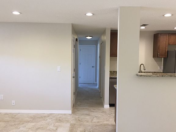 5th image of 1150 Sharon Dr