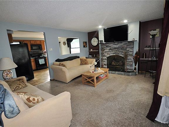4th image of 27 Lackawanna Ave