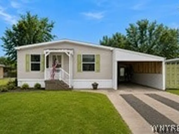260 Sunset Dr, Holley, NY 14470