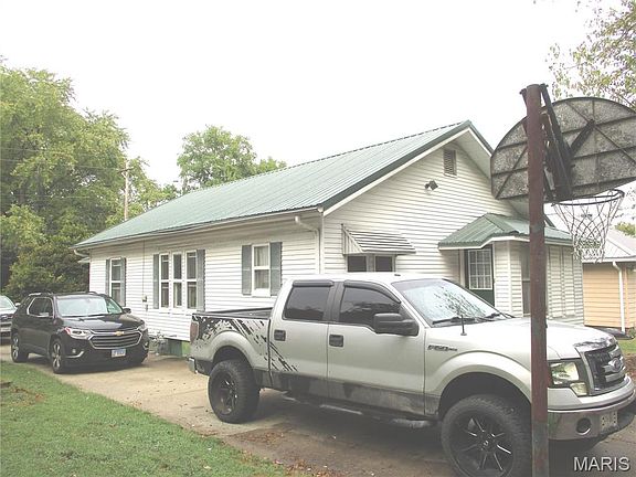 4th image of 522 E Main St
