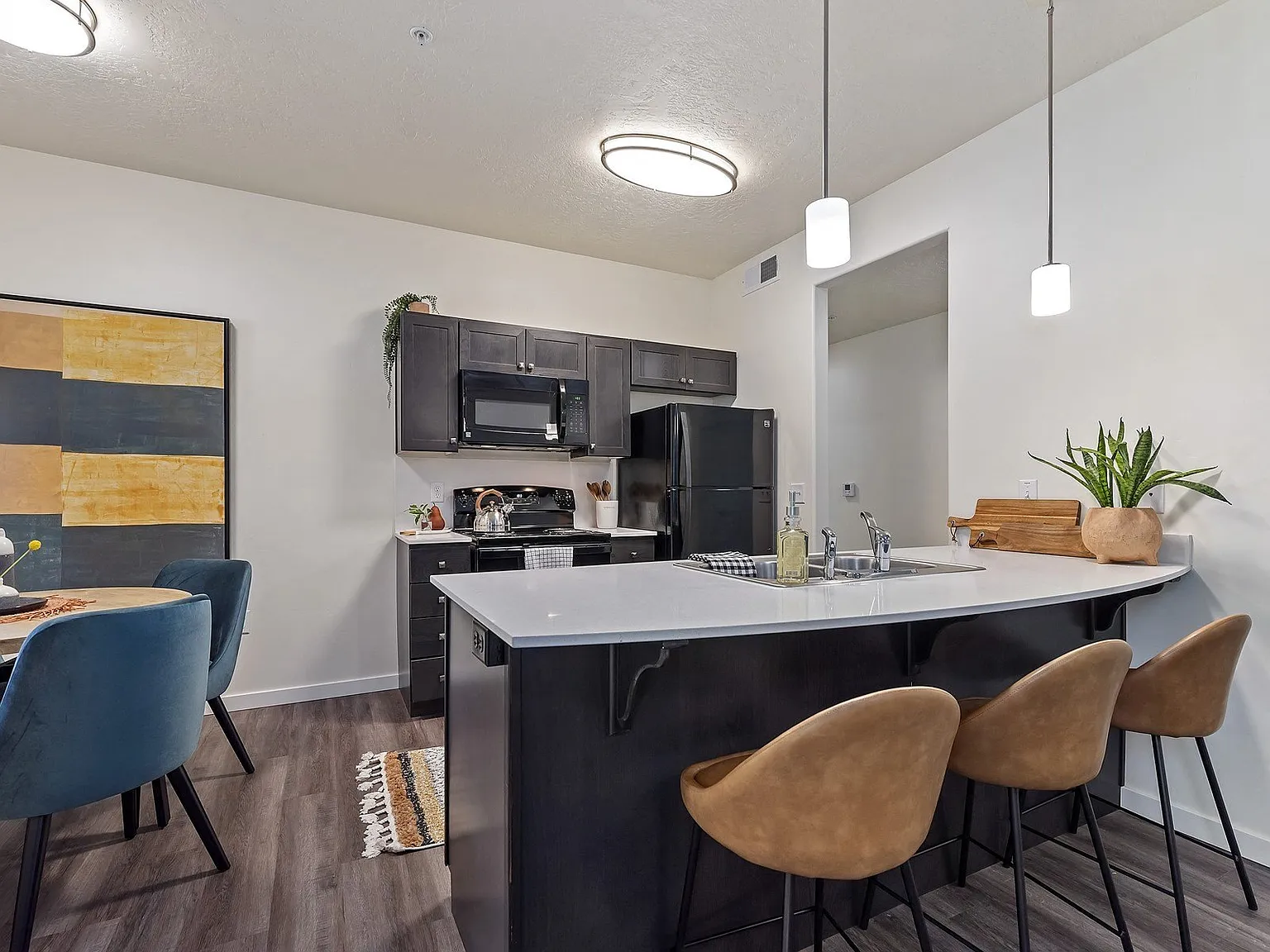 Pennwood Apartments — Photo 3